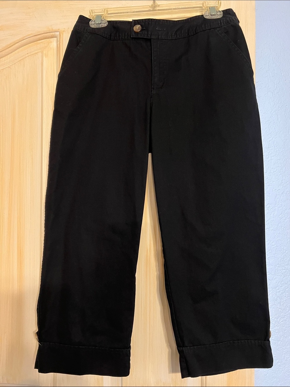 Relativity Black Capris Cropped Pants